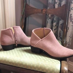 Lucky brand breezy bootie